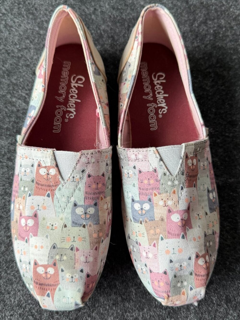 Skechers Cat Print Slip On Sneakers Size 6
